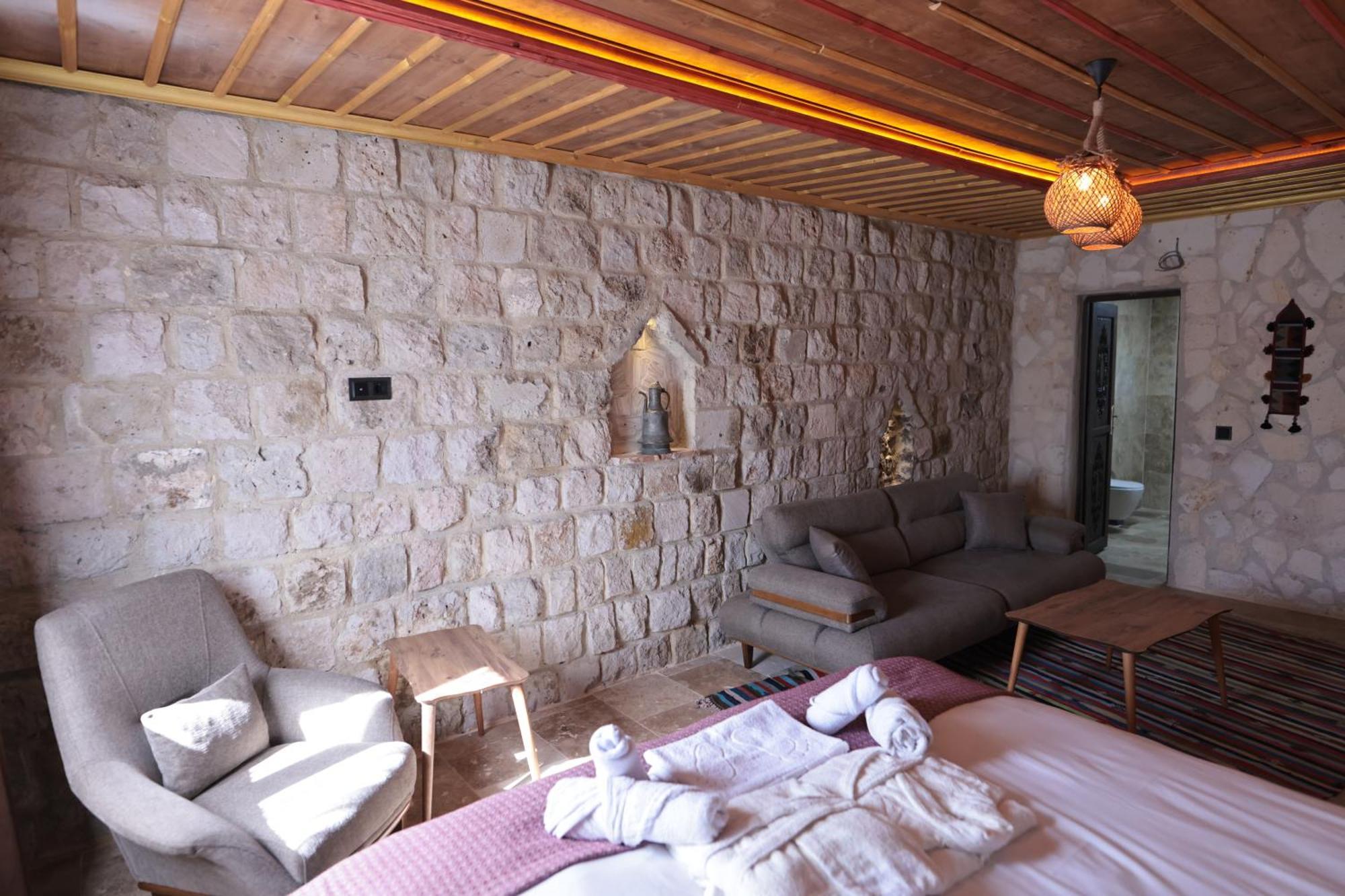 Stone Owl Otel & Restaurant Uchisar Exterior foto