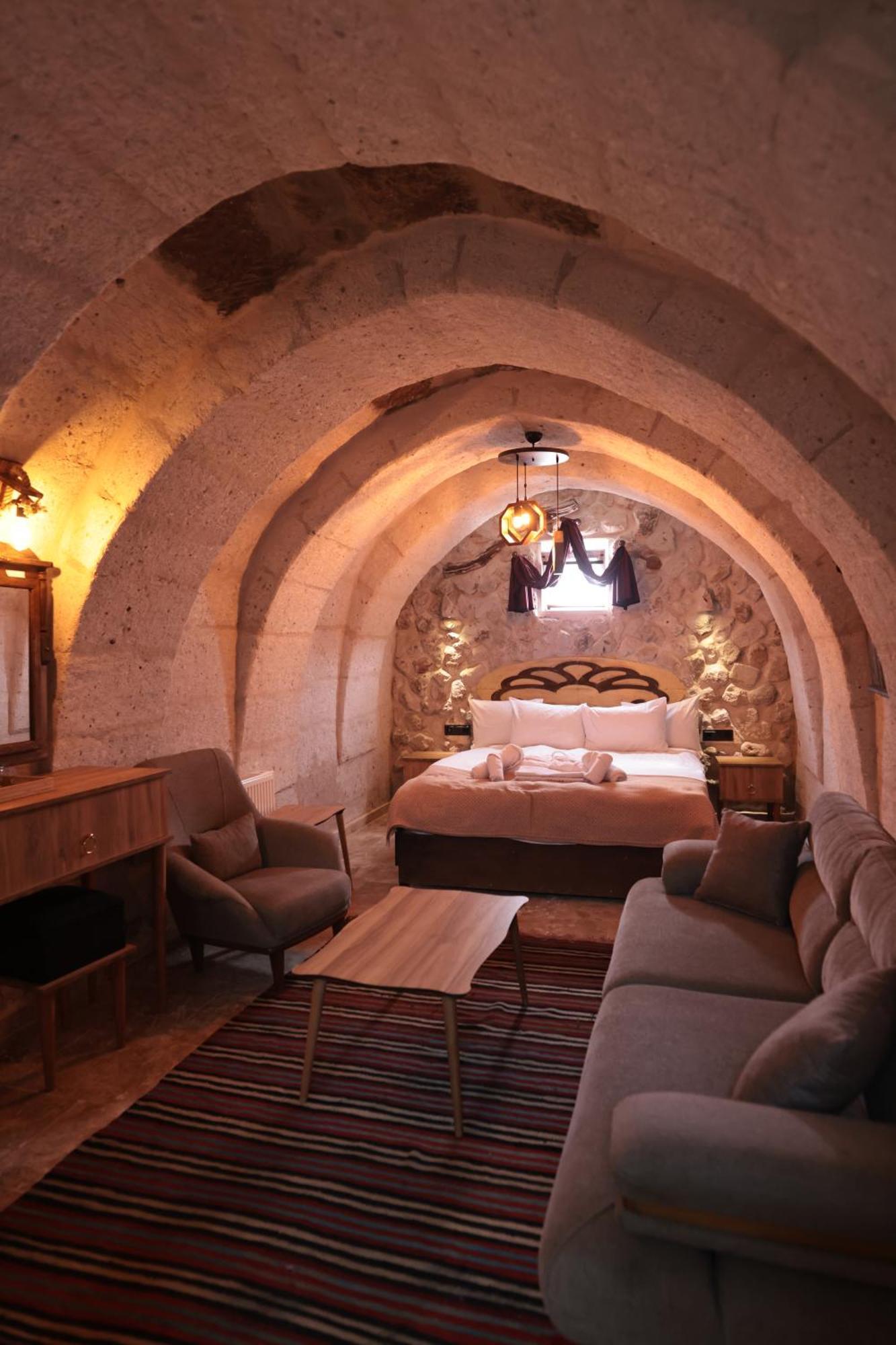 Stone Owl Otel & Restaurant Uchisar Exterior foto